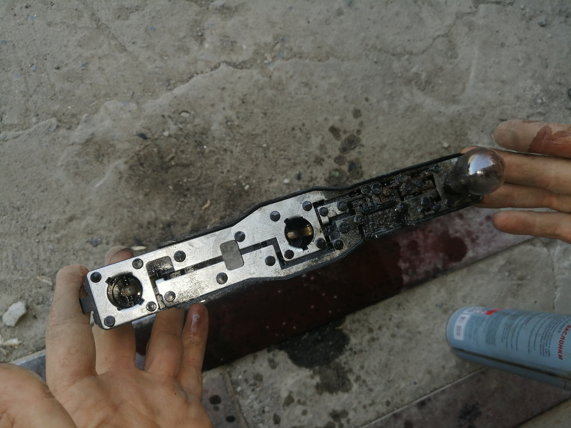 Пищим при нажатии на тормоз — Nissan March (K12), 1,4 л, 2003 года ...