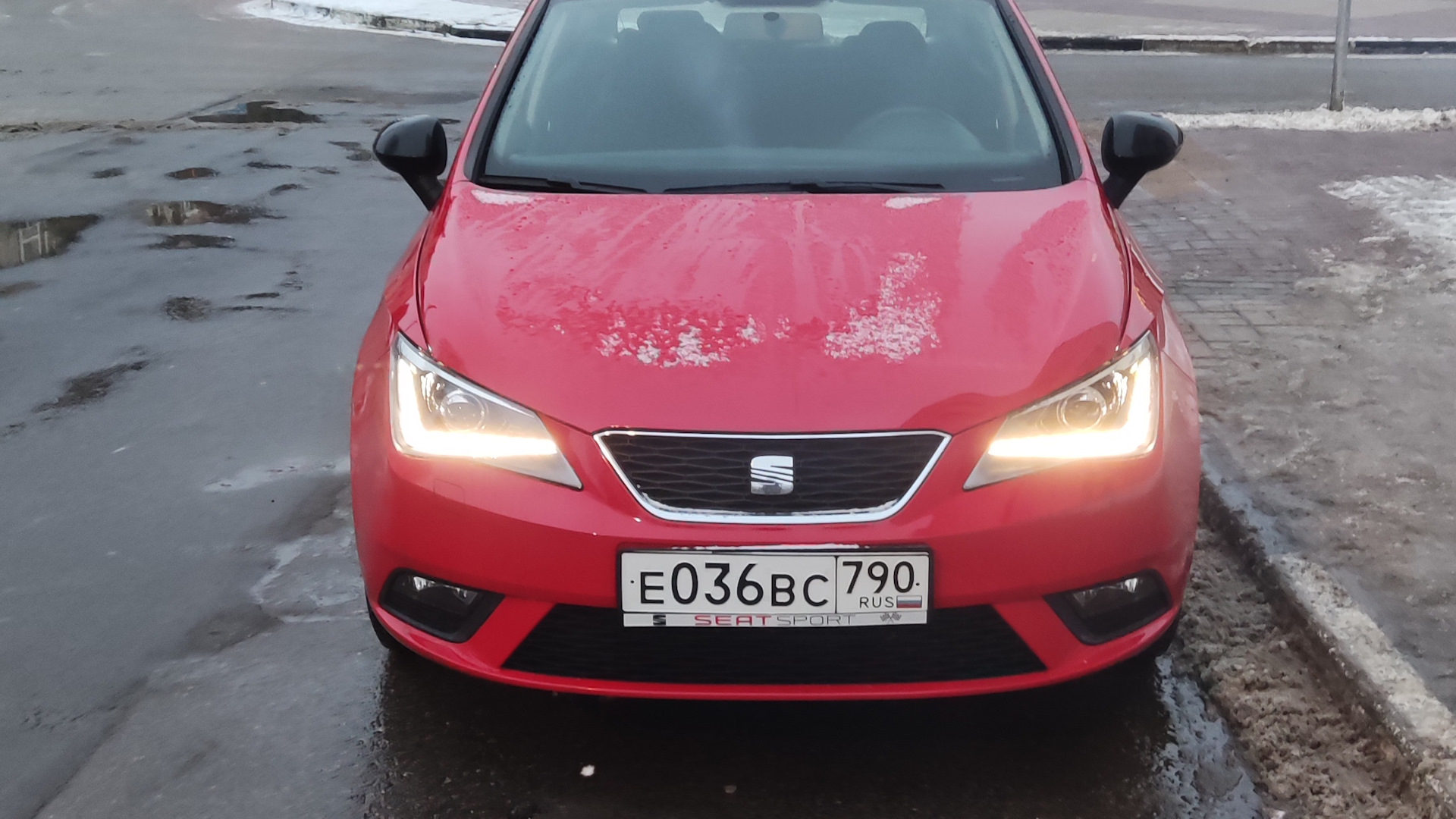 SEAT Ibiza (6J) 1.2 бензиновый 2012 | Красная ибица на DRIVE2