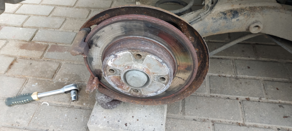 Замена задних и частично ремонт переда — Peugeot 308 (1G), 1,6 л, 2012 ...