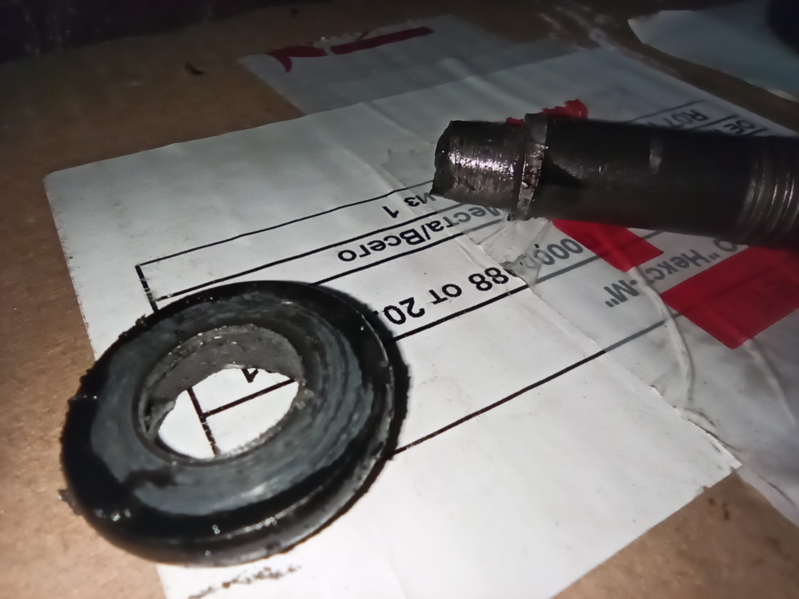 чем высверлить болт гбц — Citroen C5 (1G), 2 л, 2002 года | своими ...