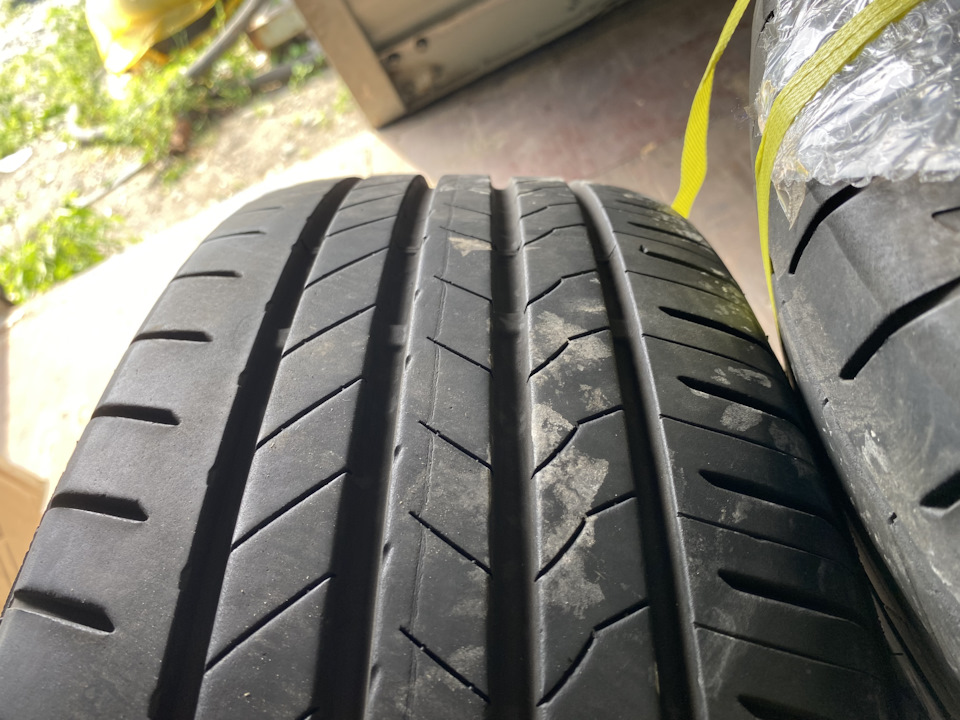 Шины летние Bridgestone 225/65 R17, литые диски Toyota 7Jx17 ET35 5x114 ...