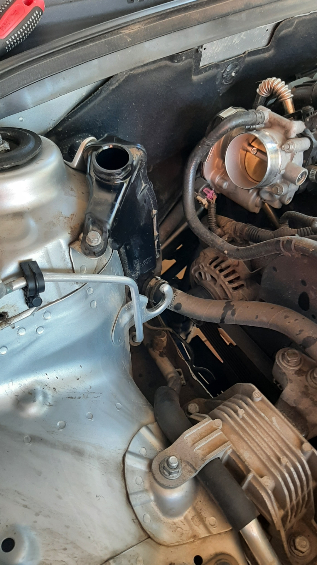 Замена жидкости гур — Chevrolet Cruze (1G), 1,6 л., 2012 года ...