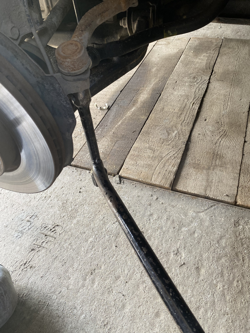 Головой на 21 срываем гайку. — Hyundai Tucson (JM)