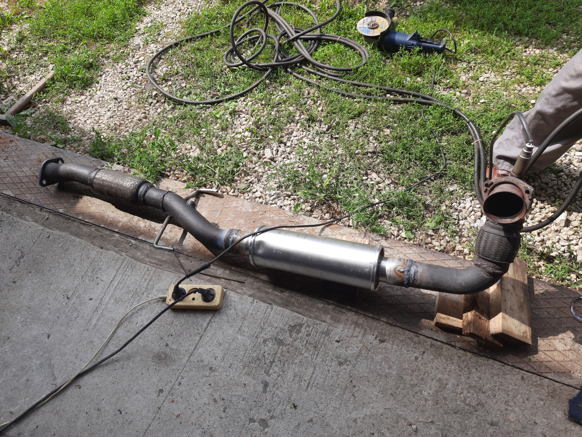 Вырезаем катализатор — Saab 9-5, 2,3 л, 1998 года | своими руками | DRIVE2