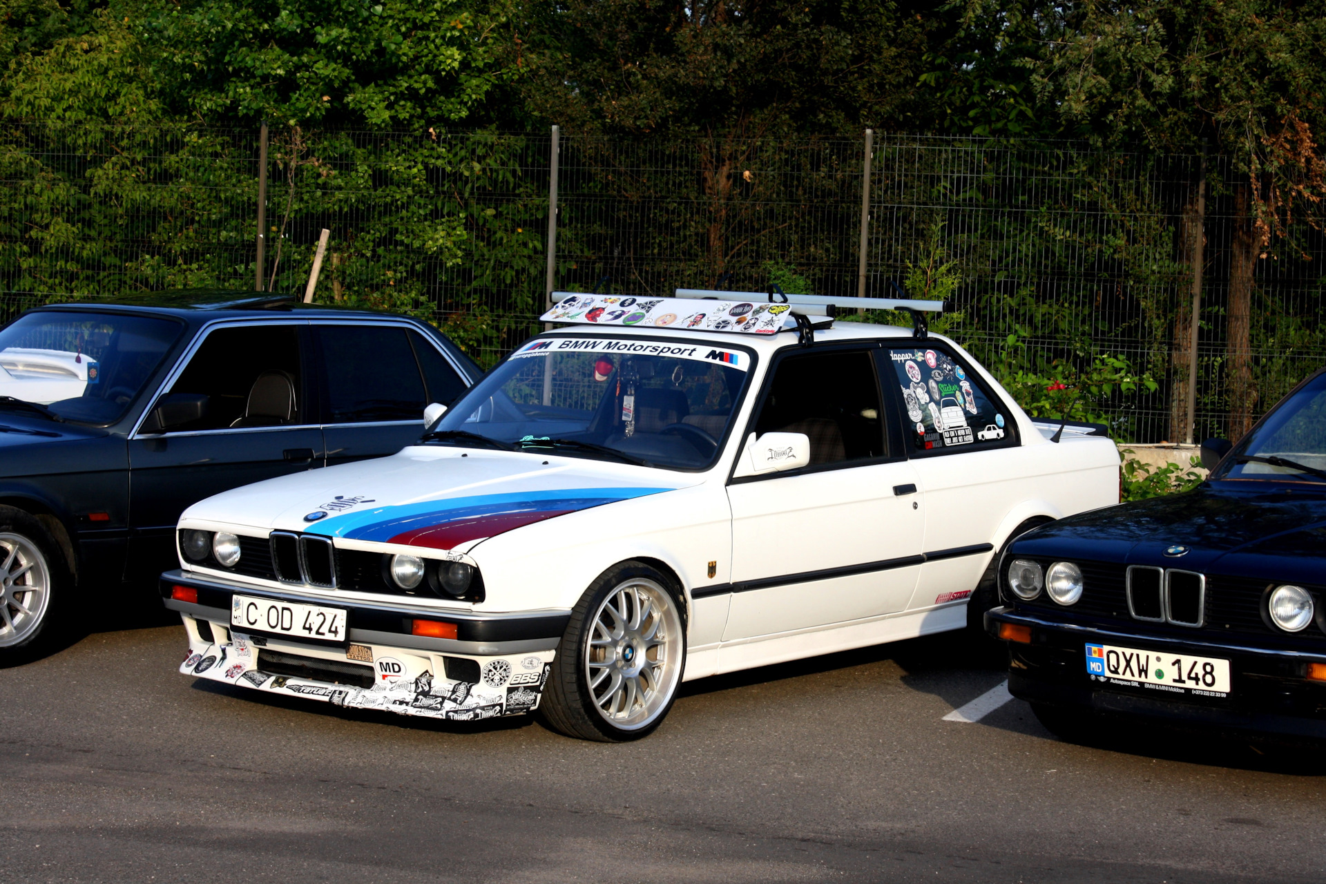 Бмв молдова. Alpinweiss e30. BMW e30 alpinweiss. Alpinweiss 2 218 BMW e34. Alpinweiss 3 BMW.