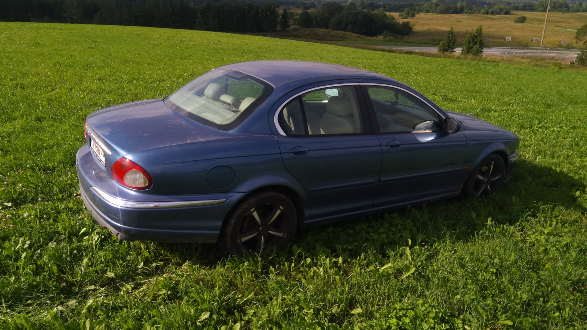 Продажа Jaguar X-Type 2002 (бензин, МКПП) — с историей обслуживания —  DRIVE2.RU