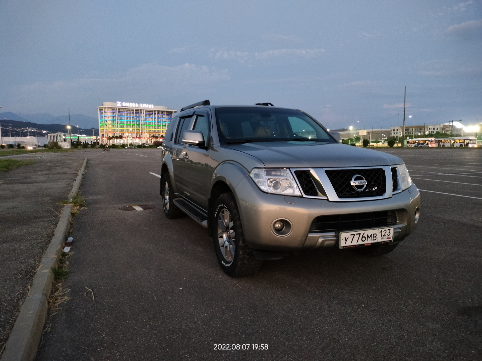 Nissan pathfinder gta 5 фото 95