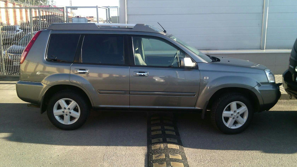 Втулки заднего стабилизатора — Nissan X-Trail I (t30), 2 л, 2007 года ...