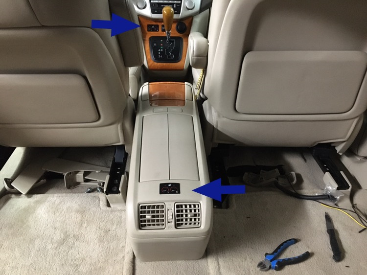 Подключение видеорегистратора к плафону на Lexus RX III ( 270 / 350 / 450h ) дор