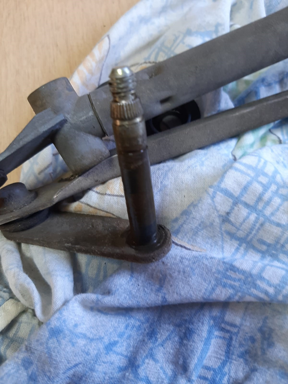 Дождь вода снег мороз дворники встали колом — Chevrolet Niva, 1,7 л ...