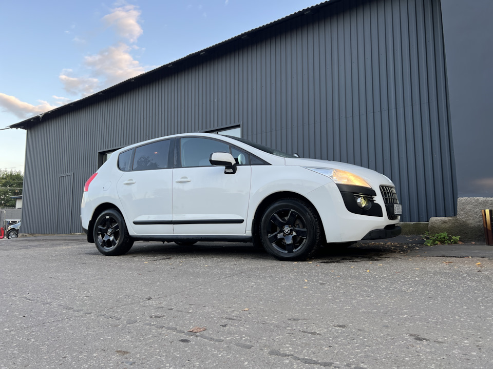 Покраска дисков в чёрный глянец — Peugeot 3008 (1G), 1,6 л, 2012 года ...