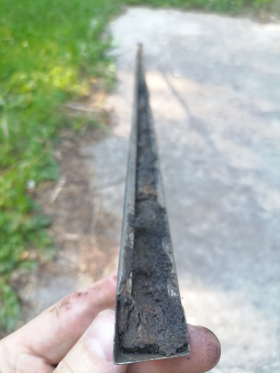 Снятие молдингов порога на реставрацию. — Lada 21013, 1,2 л, 1984 года ...