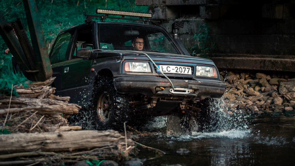 Suzuki Vitara SE416 Santana