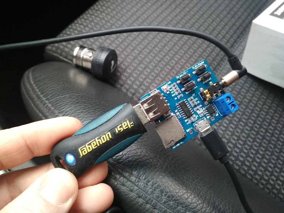 Аудио модуль (MP3-плеер) GPD2856C под TF-карту и USB разъем & Плата-усилитель