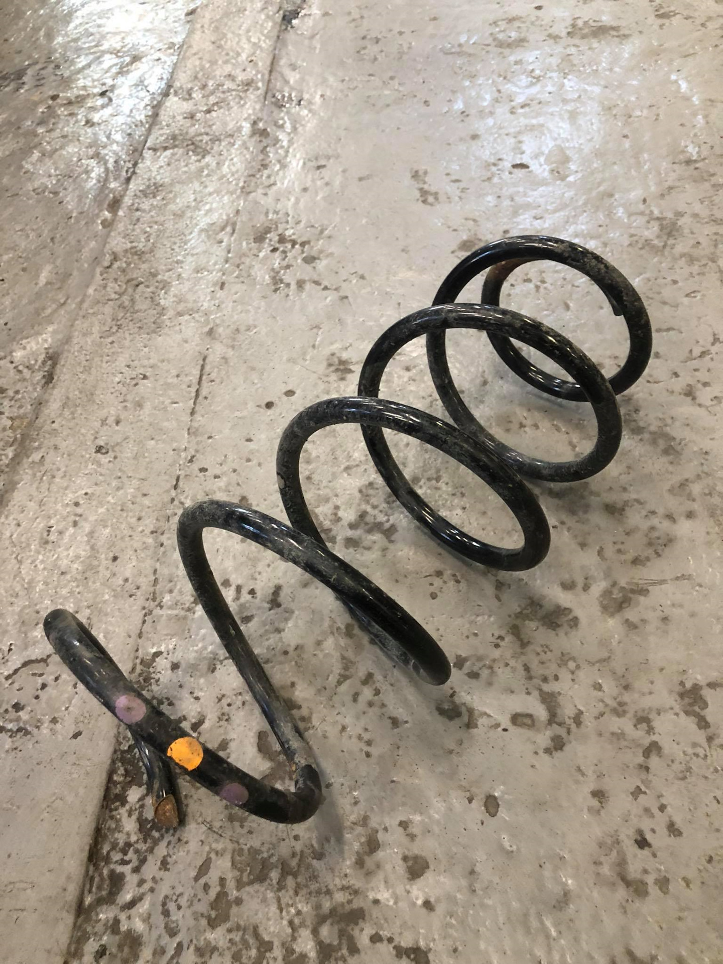 Пружина передняя на ситроен с4. Пружины ситроен с4. Передние пружины ситроен пикассо. Пружины с3 пикассо. Ситроен пикассо передняя пружина.