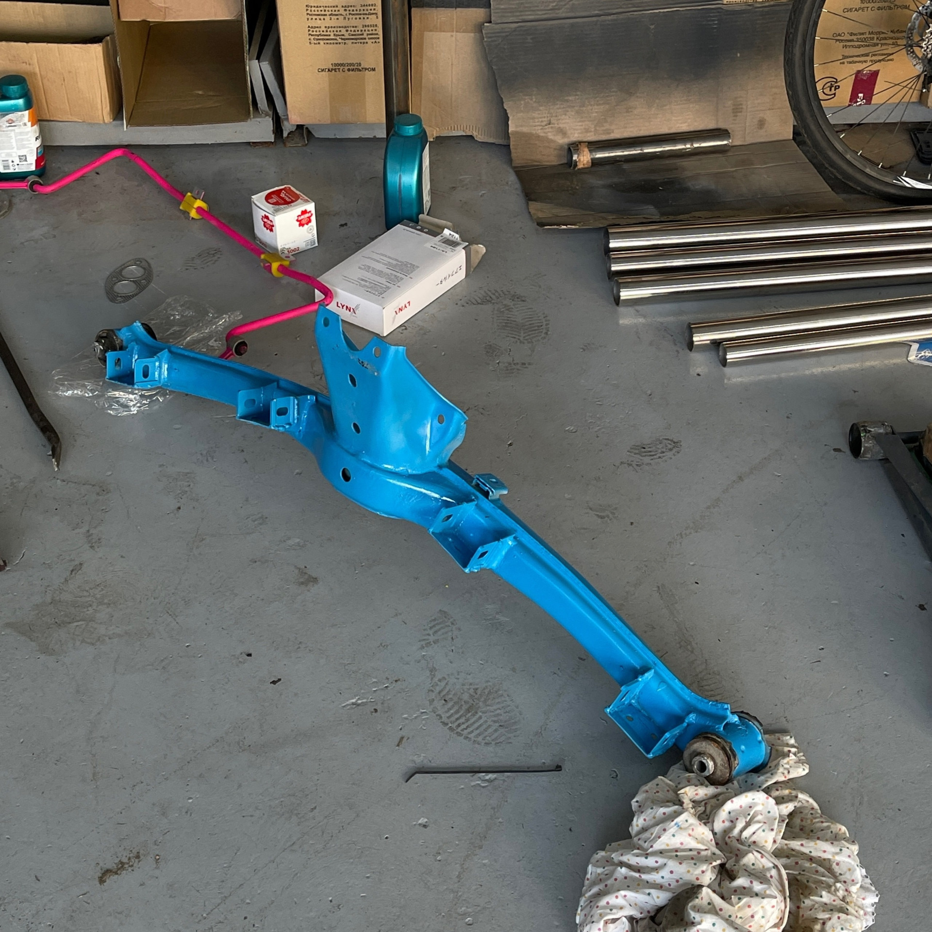 Регулировка задней балки с помощью пластик и эксцентриковых болтов ...