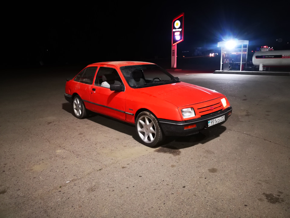 84 Escort