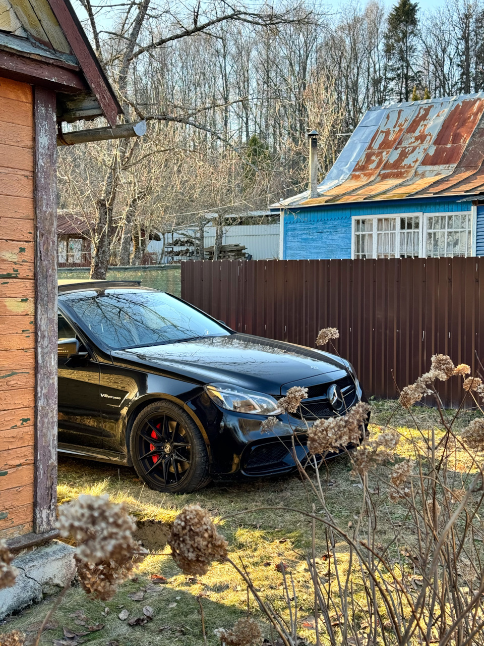 У меня g63 и е63, но у бабушки в деревне — Mercedes-Benz E 63 AMG (W212),  5,5 л, 2014 года | покатушки | DRIVE2