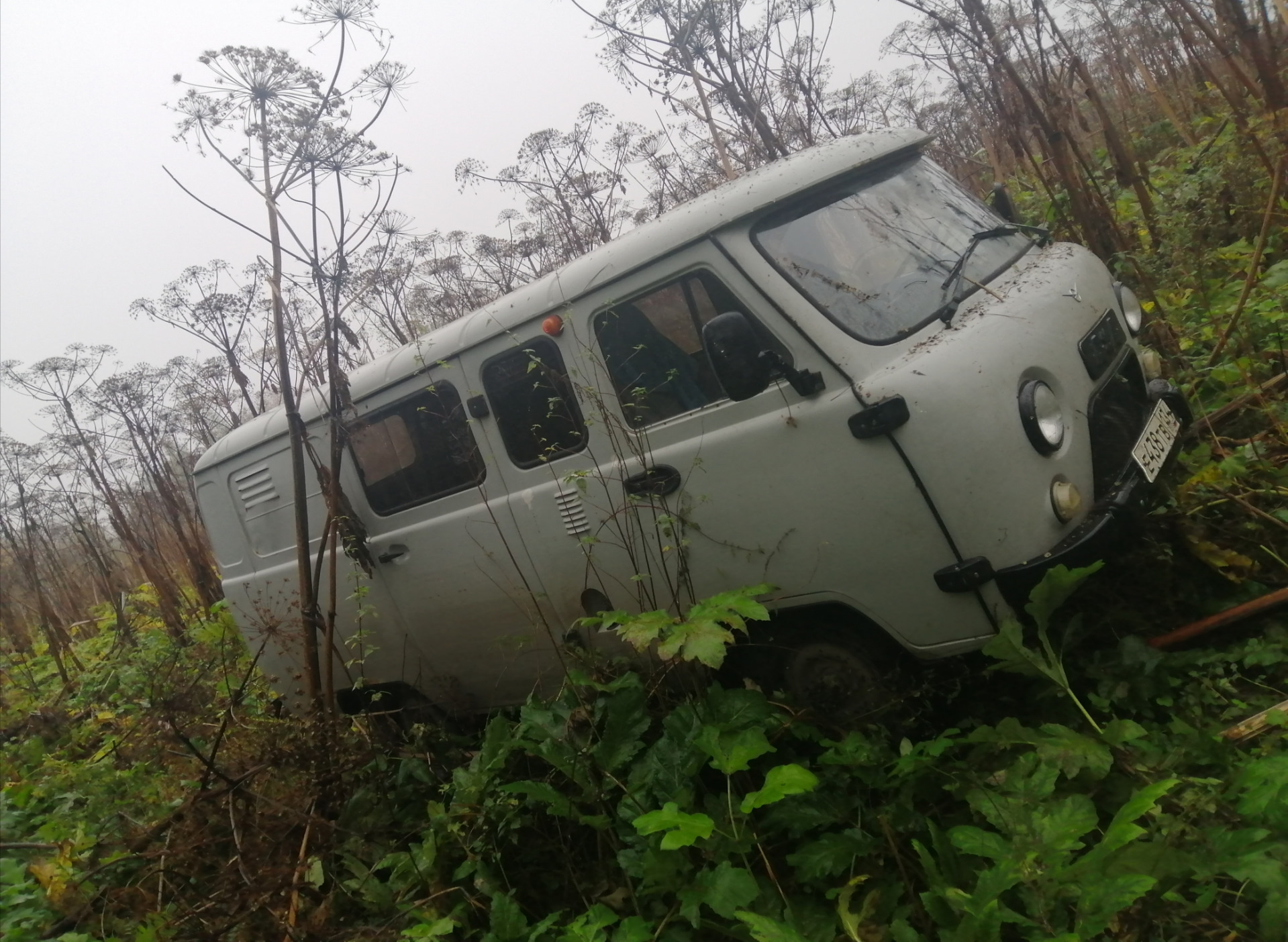 Почему выбивает передний мост? — УАЗ 3909, 2,9 л, 2007 года | поломка ...