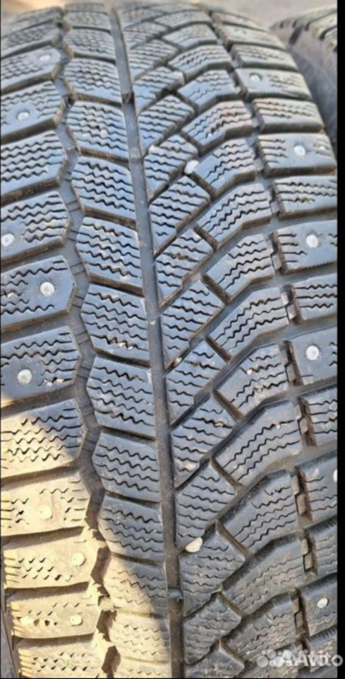 Шины зимние шипованные Viatti 205/55 R16 на Skoda Octavia A7 Mk3. Б/у ...