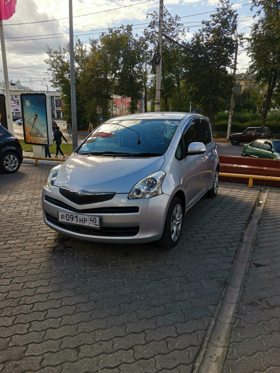 Приемник — Toyota Funcargo, 1,3 л, 2001 года | покупка машины | DRIVE2