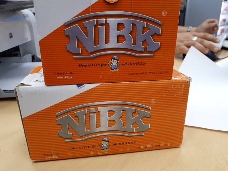 Замена колодок — Mitsubishi Lancer IX, 2 л, 2005 года | плановое ТО ...