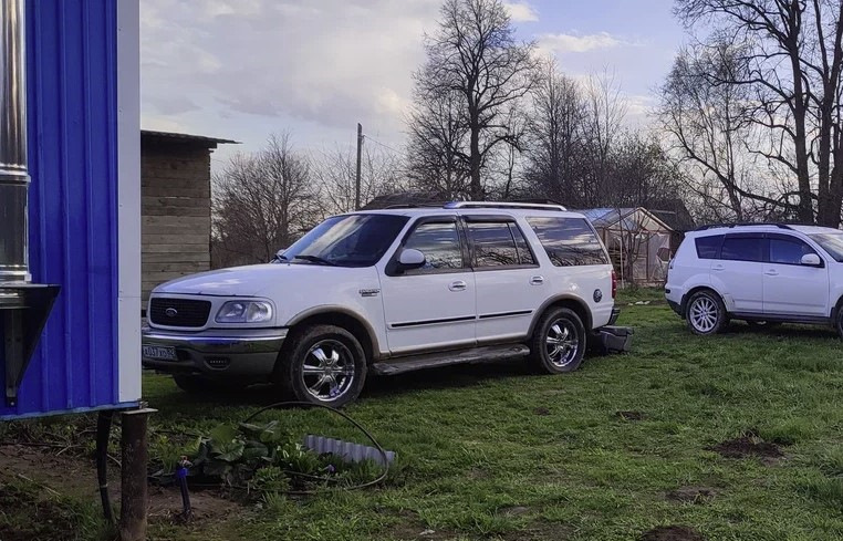 Фото в бортжурнале Ford Expedition (1G)