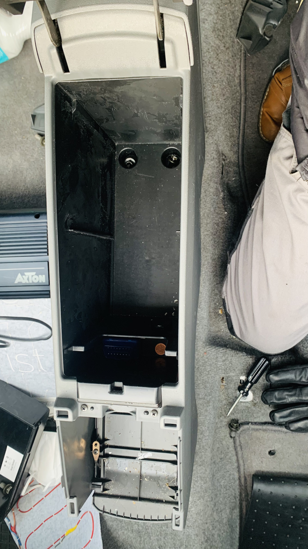 Снятие бардачка меж сидений Приус 20 — Toyota Prius (20), 1,5 л, 2005 ...