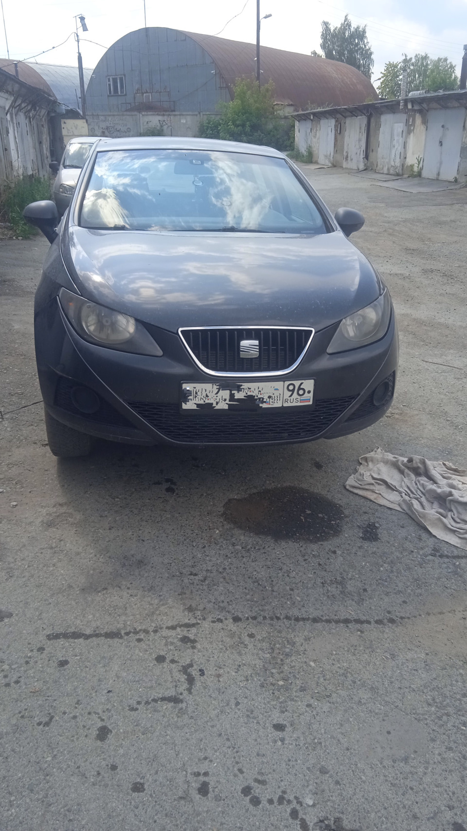 Замена радиатора — SEAT Ibiza (6J), 1,4 л, 2008 года | своими руками |  DRIVE2