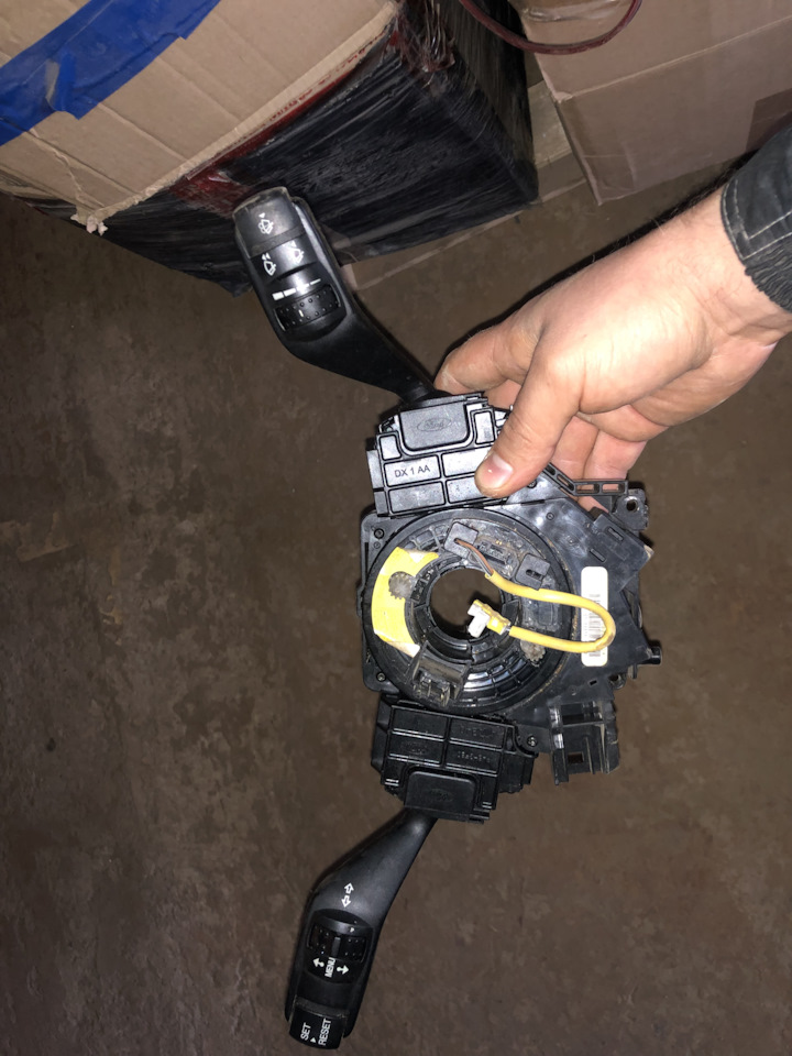 Подрулевые переключатели на Ford C-Max I, Ford Focus II Hatchback, Ford ...