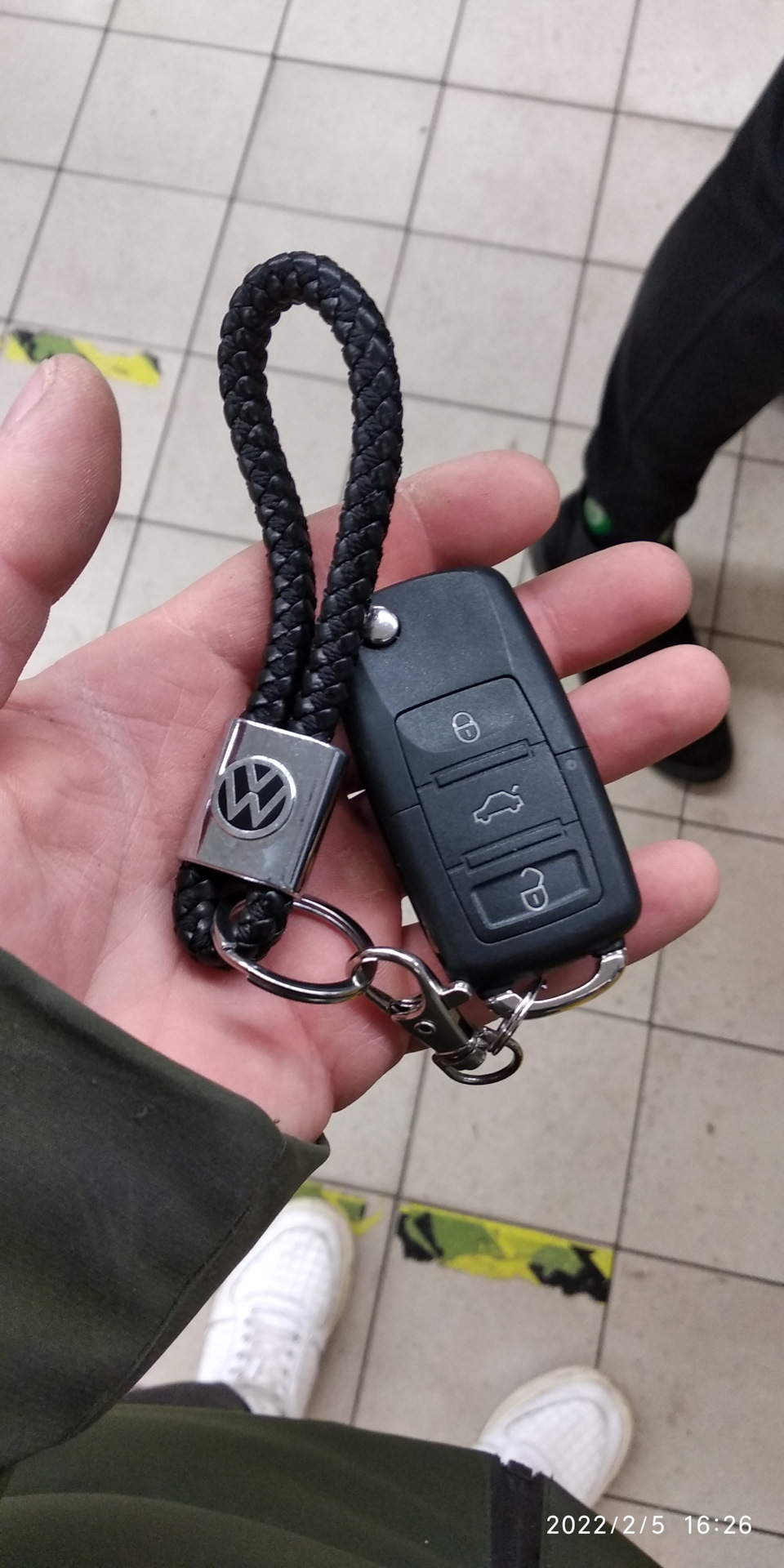 Выкидной ключ и центральный замок на Volkswagen Golf 4 — Volkswagen Golf  Mk4, 1,4 л, 2000 года | тюнинг | DRIVE2