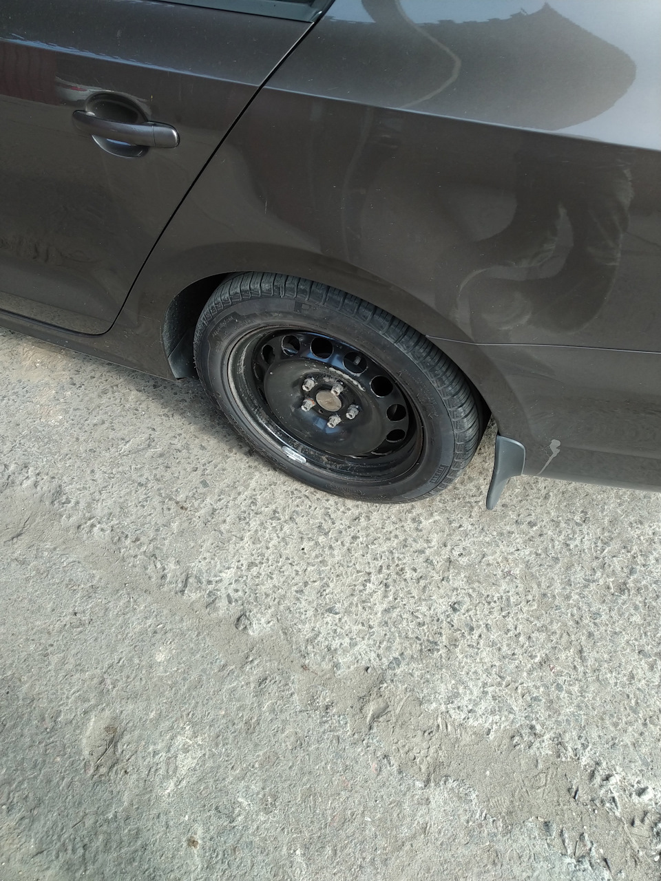 Кирпич на КАД, = минус 2 колеса и погнутый диск — Volkswagen Jetta VI ...