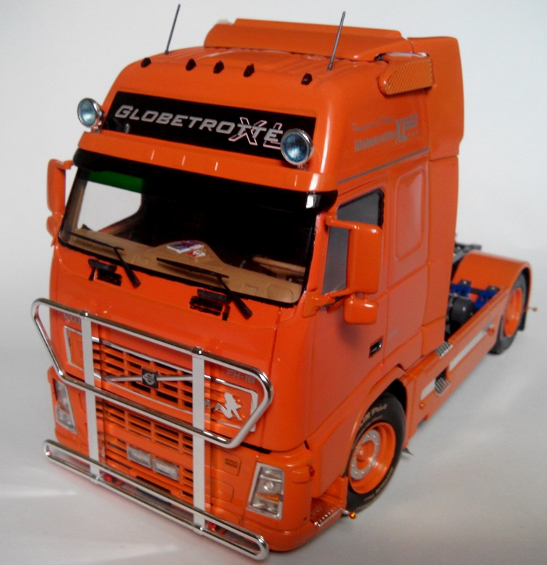 Грузовик 1 24. Volvo fh16 Globetrotter XL масштаб 1/24. Italeri 1/24 Грузовики. Volvo fh16 Italeri. Volvo fh16 Globetrotter XL.