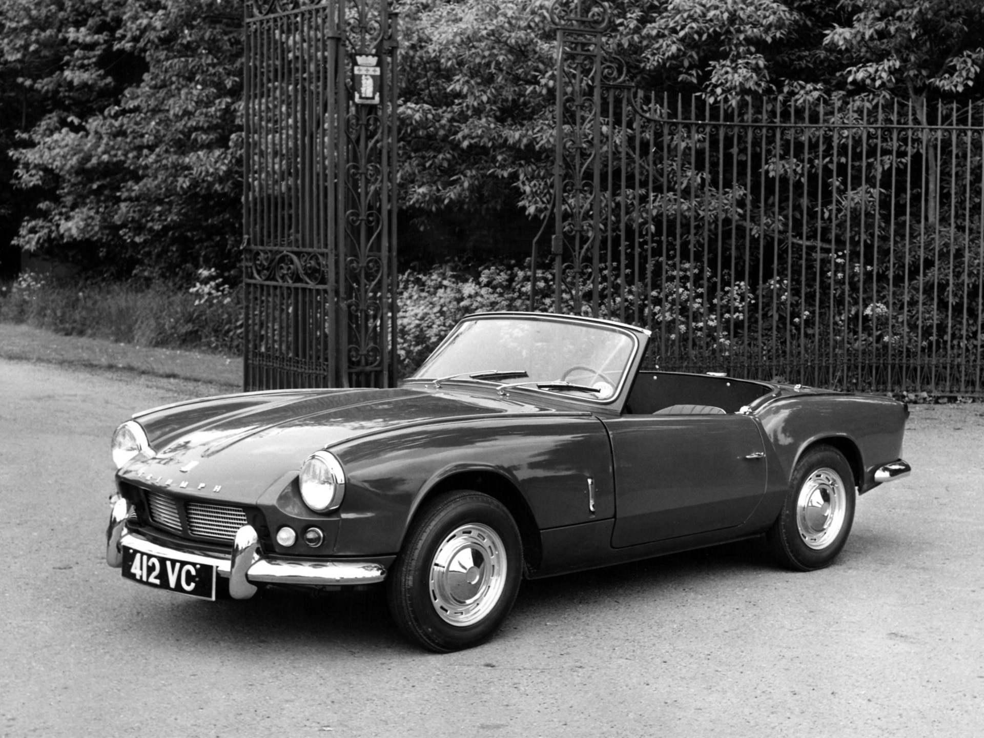 История успешного и популярного британского родстера Triumph Spitfire. —  DRIVE2