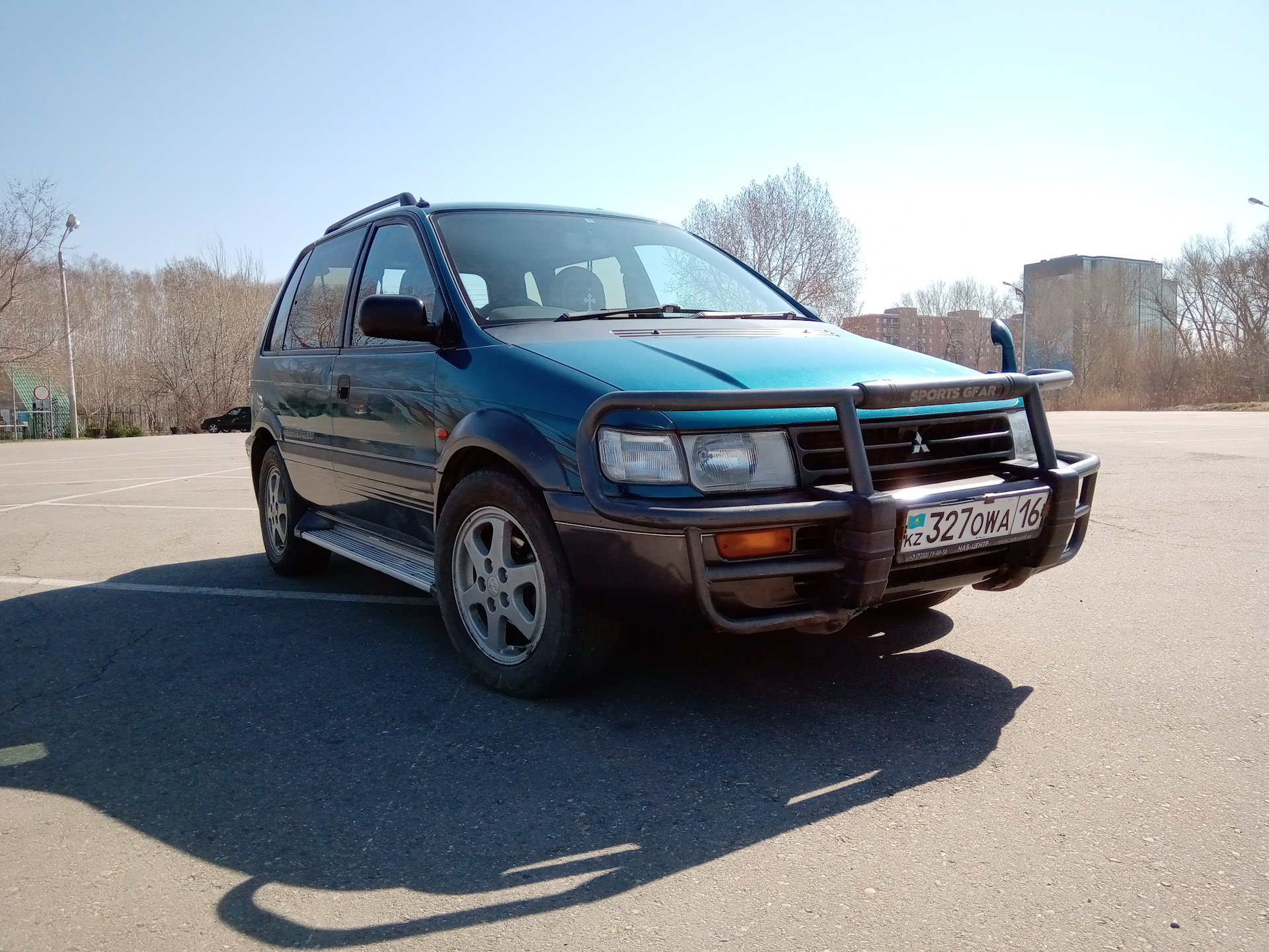 Mitsubishi rvr. Mitsubishi RVR 1. Мицубиси РВР 1996. Митсубиси RVR 1996. Мицубиси РВР 2.