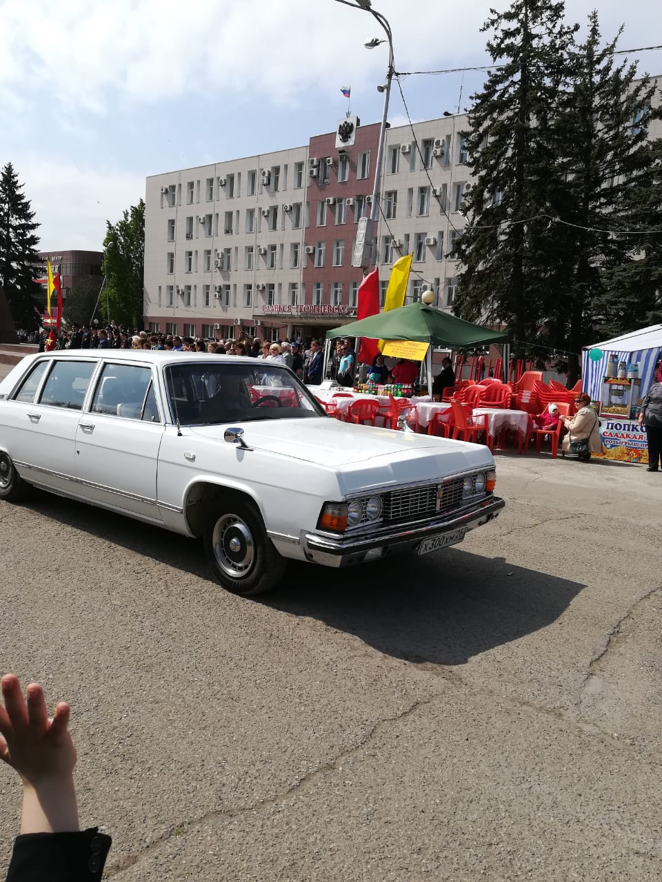 Первый парад и выборы в один день! — ГАЗ 14, 4,2 л, 1982 года | покатушки |  DRIVE2