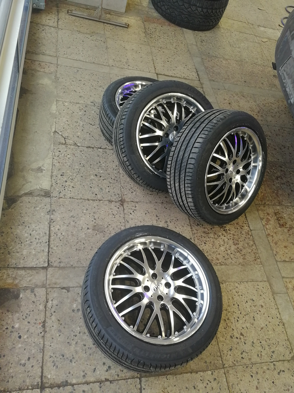 Радует глаз) — Ravon R4