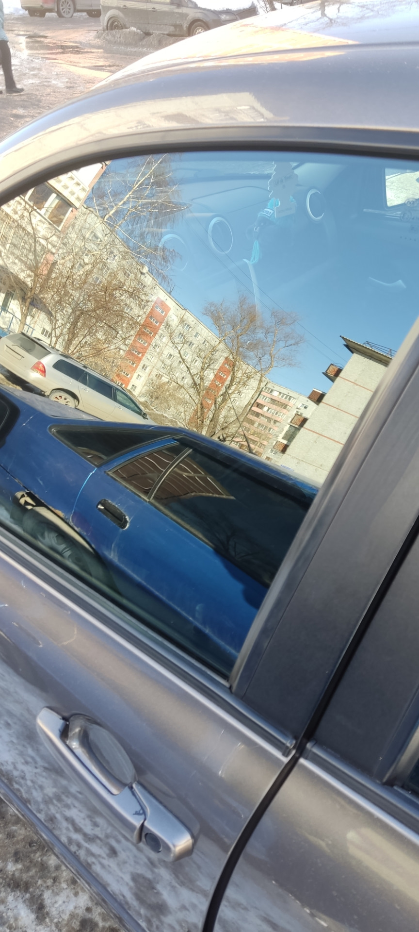 Как атермальная тонировка выглядит на улице — Lada Гранта, 1,6 л, 2017 ...