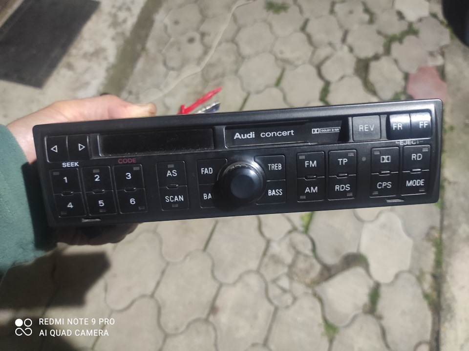 Подогнали Concert MATSUSHITA — Audi 100 (C3)