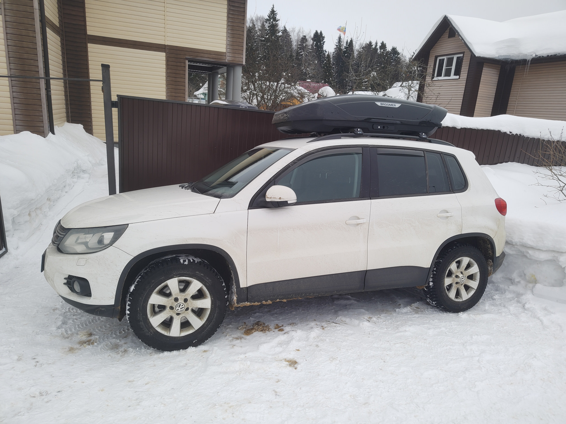 Бокс на тигуан — Volkswagen Tiguan (1G), 2 л, 2013 года | стайлинг | DRIVE2