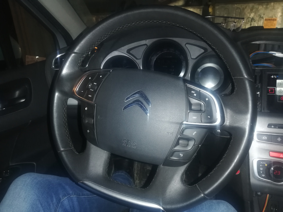 Как снять руль ситроен с4 Установка полного блока кнопок руля и настройка SMEG - Citroen C4 L, 1,6 л, 2014