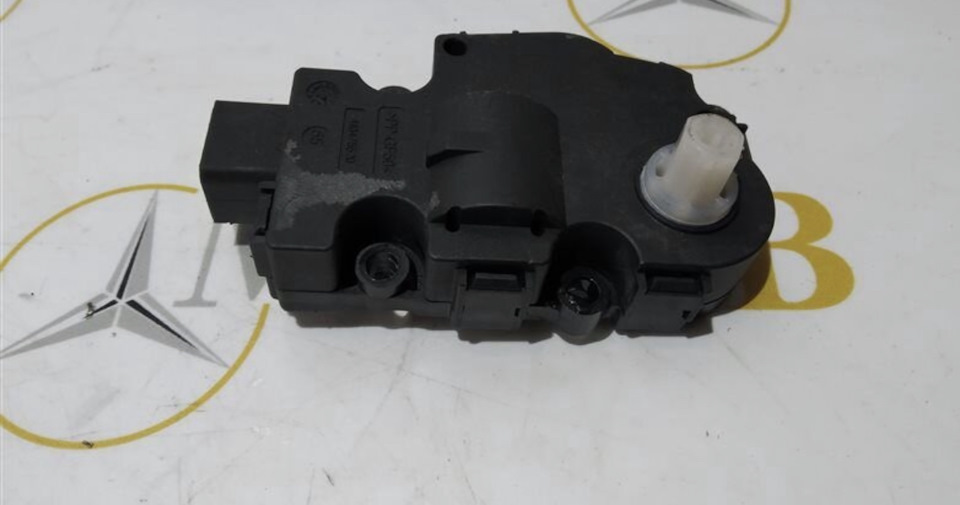 Как понять какой моторчик заслонки печки менять w212? — Mercedes-Benz E ...