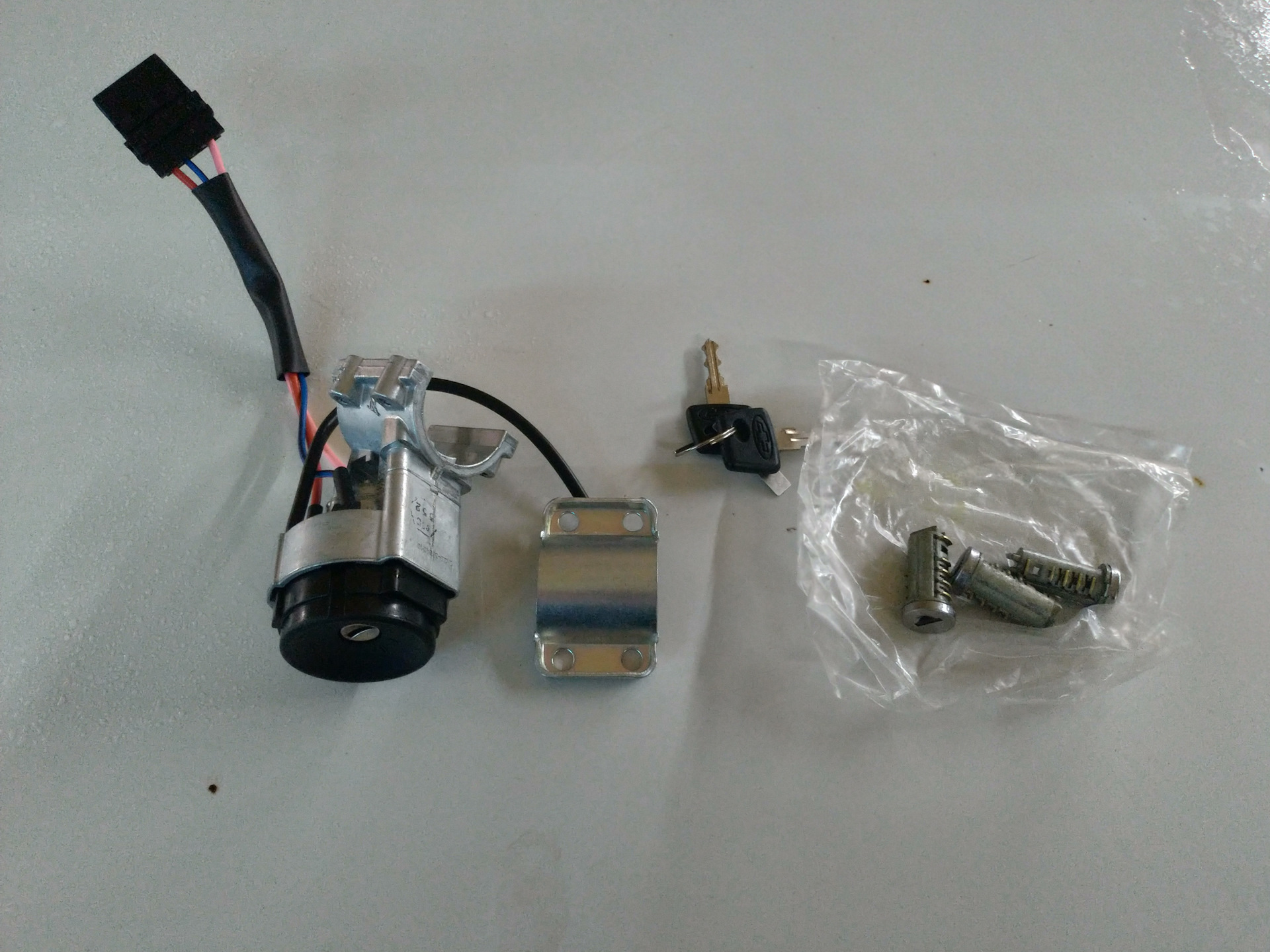 Нива Шевроле Личинки Замков Купить