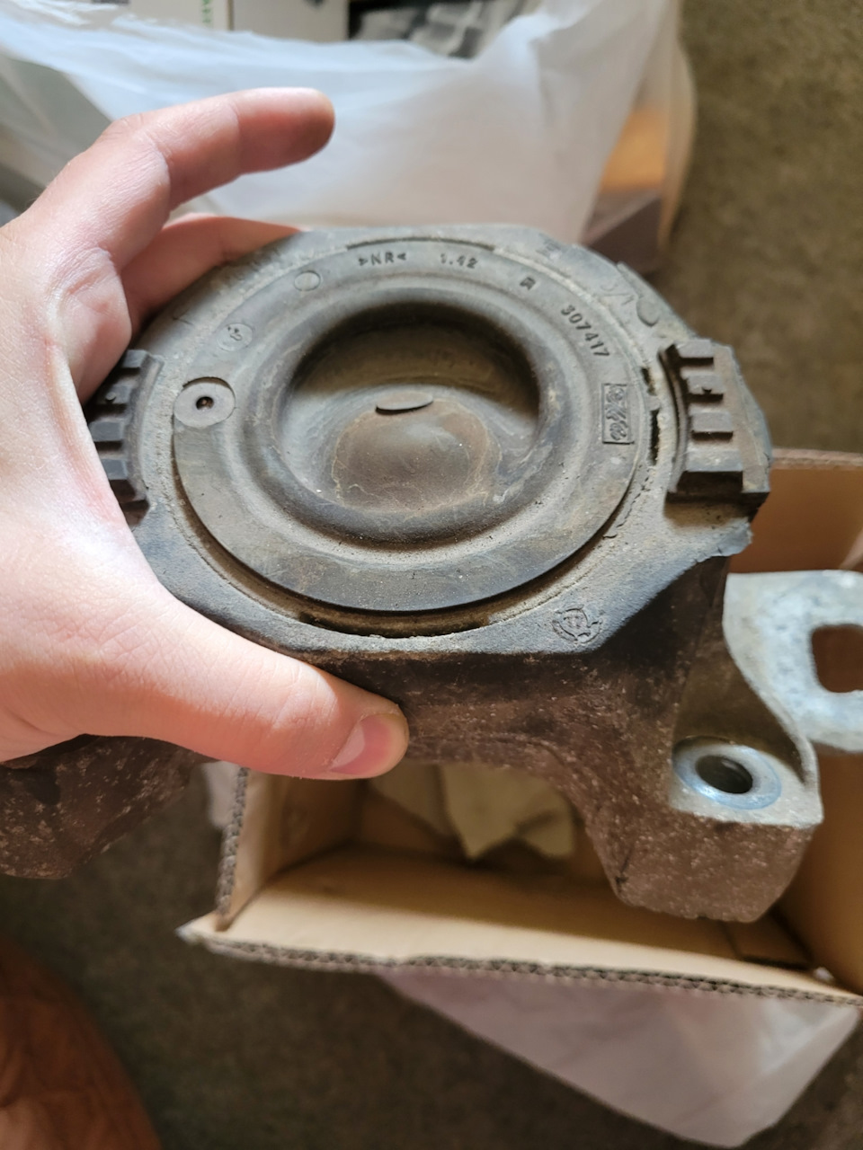 Фото в бортжурнале Volvo S40 (2G). Запчасти на фото: 307417