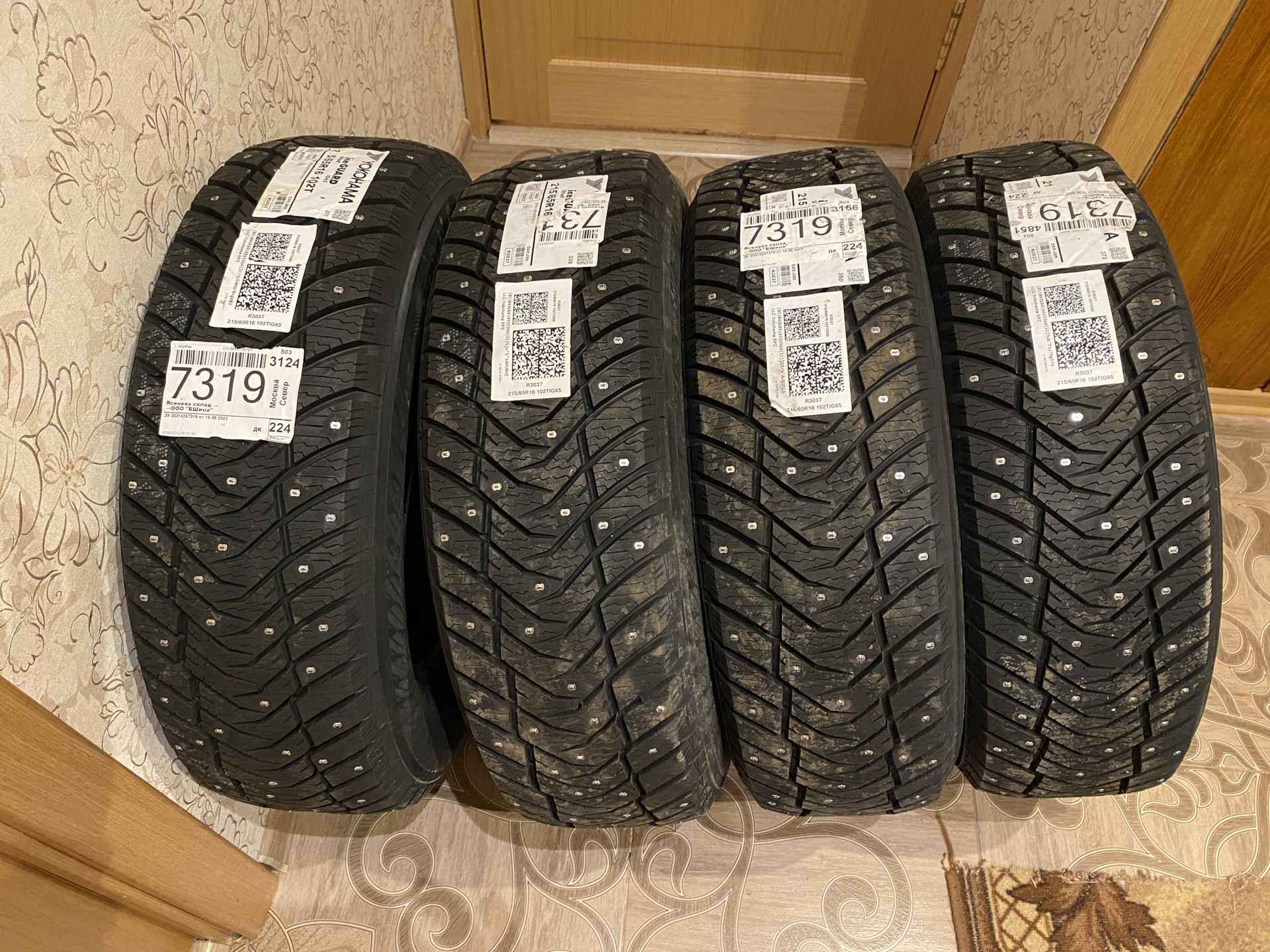 Новая зима Yokohama IG65 215/65R16 102T — Nissan Qashqai (1G), 2 л ...