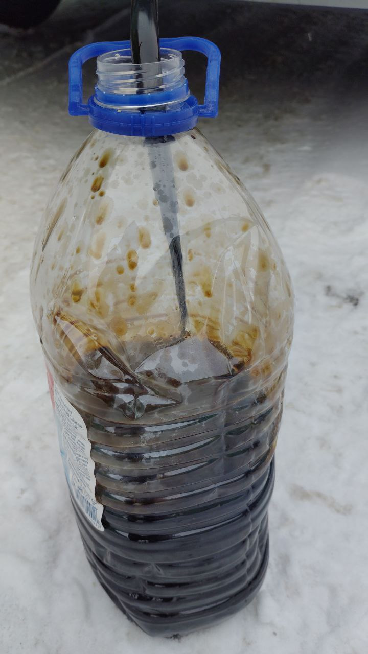 слитое масло Газпром Премиум L 10в40 в объеме — Volkswagen Talagon