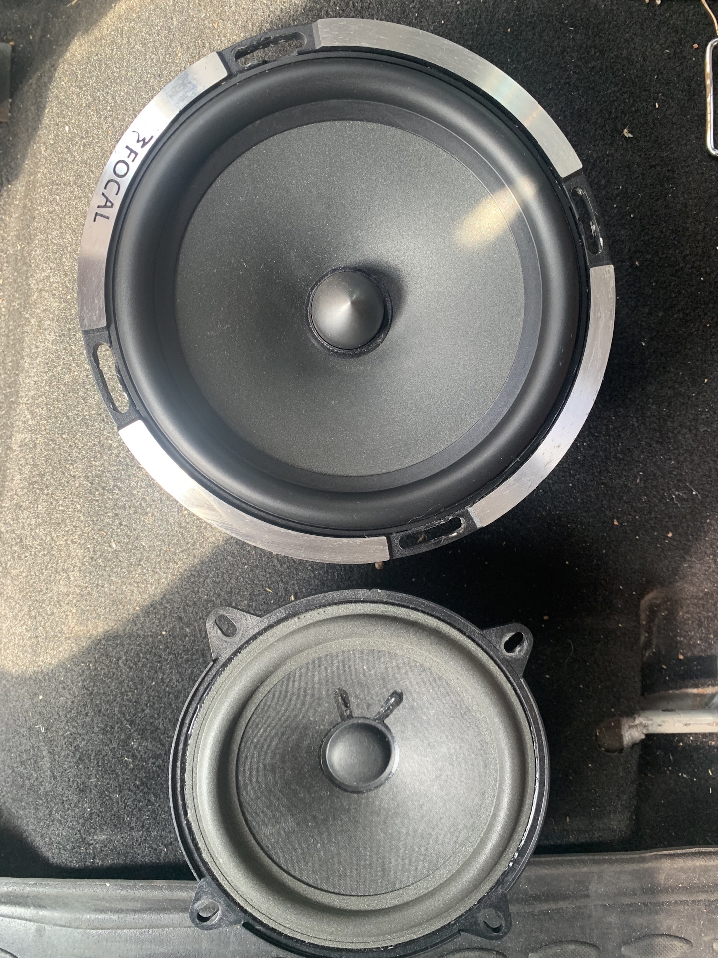 Музыка Focal — Lada Ларгус, 1,6 л, 2018 года | автозвук | DRIVE2