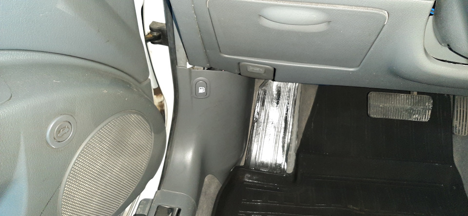 pUAAAgK8keA 960 Как открывается бензобак на лачетти