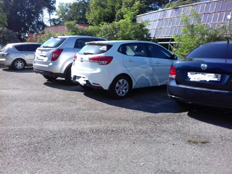 Клиренс — Volkswagen Polo Sedan, 1,6 л, 2011 года | наблюдение | DRIVE2