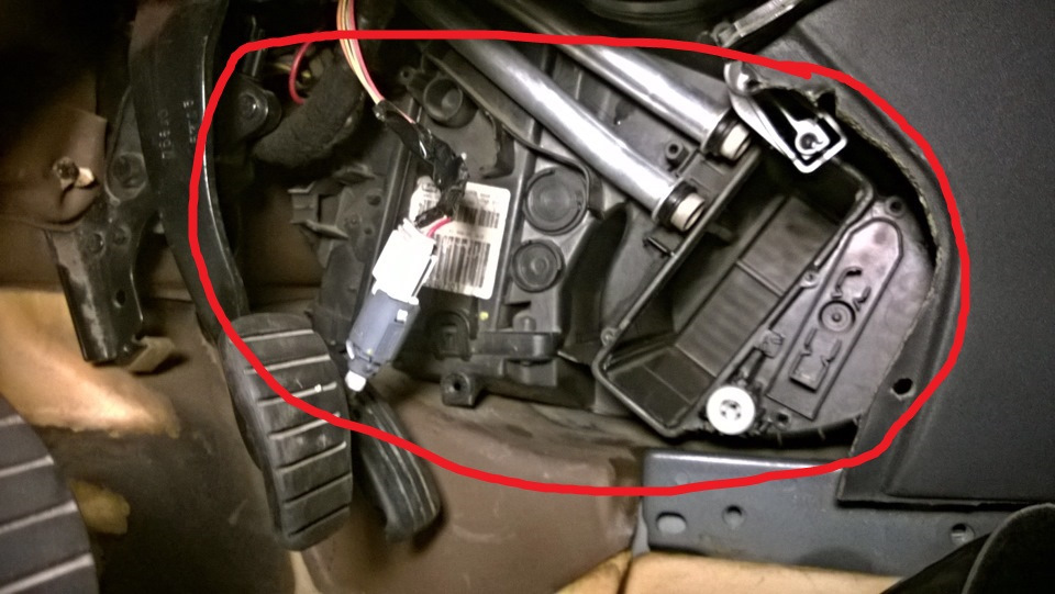 пластиковая заглушка печки рено меган 2 со стороны водителя — Renault ...